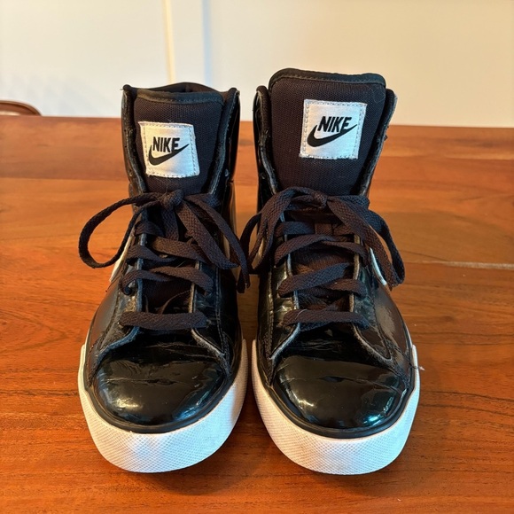 Nike Sweet Classic High Women's Size 7 Black White Patent Shiny Shoes 354697-022 - Picture 5 of 5